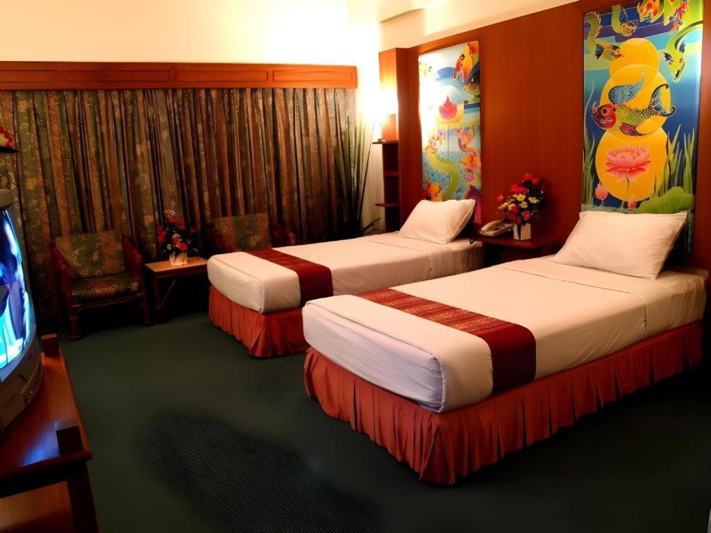 Pailyn Phitsanulok Hotel Exterior foto