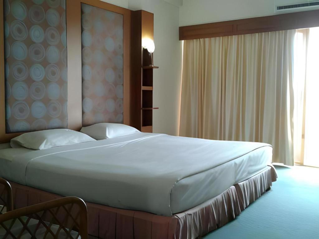 Pailyn Phitsanulok Hotel Exterior foto